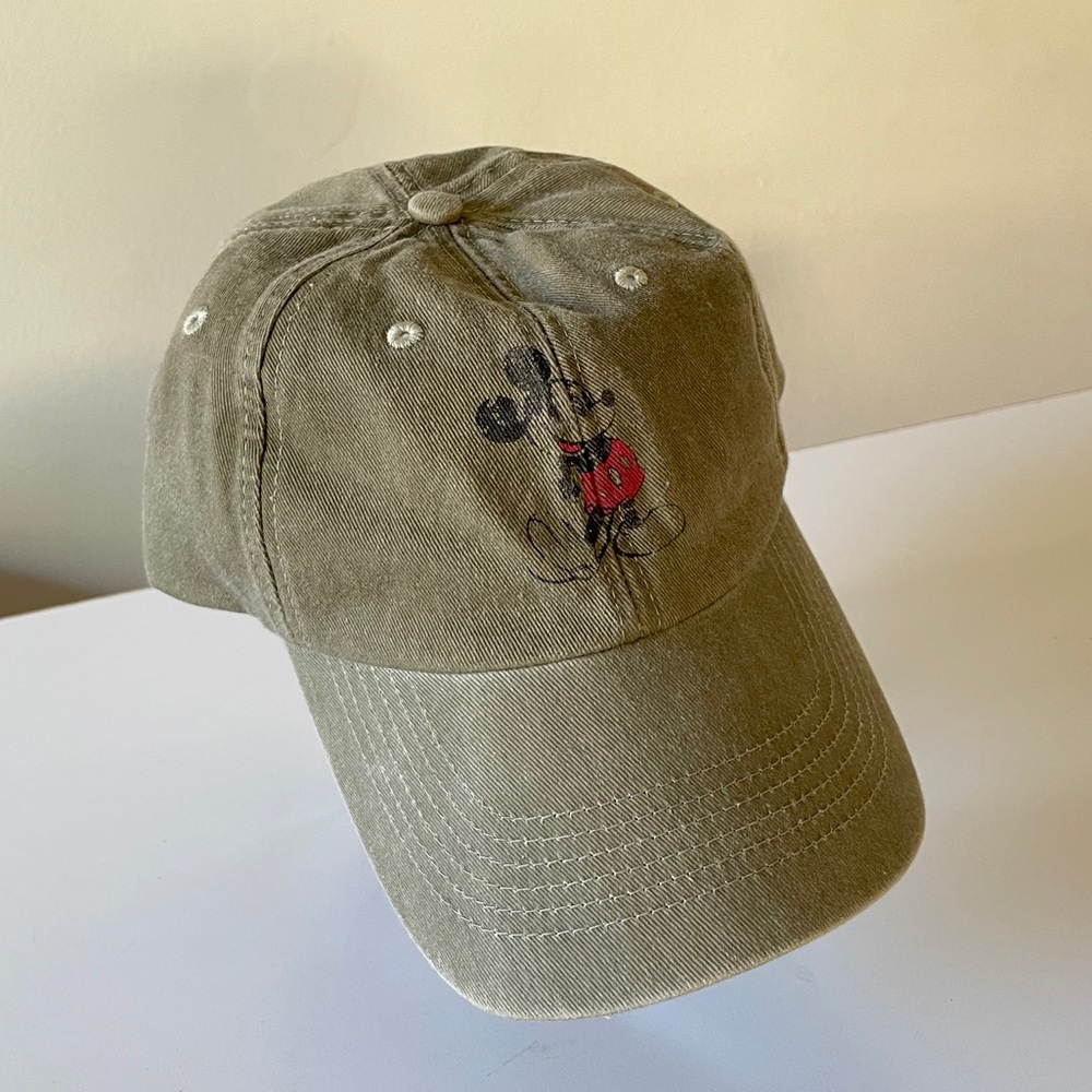 Disney Mickey Mouse hat